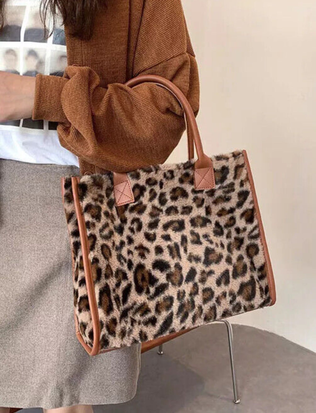 The Fierce & Fabulous Plush Tote
| Women's Medium All Seasons Plush Basic Handbag