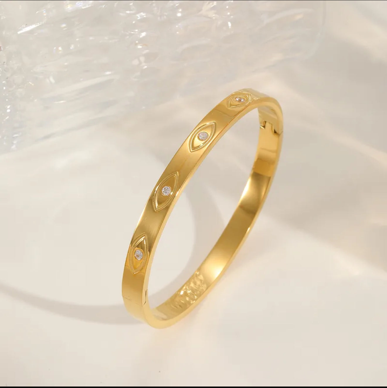 Aura Girl |18K Gold-Plated Evil Eye protection Bangle