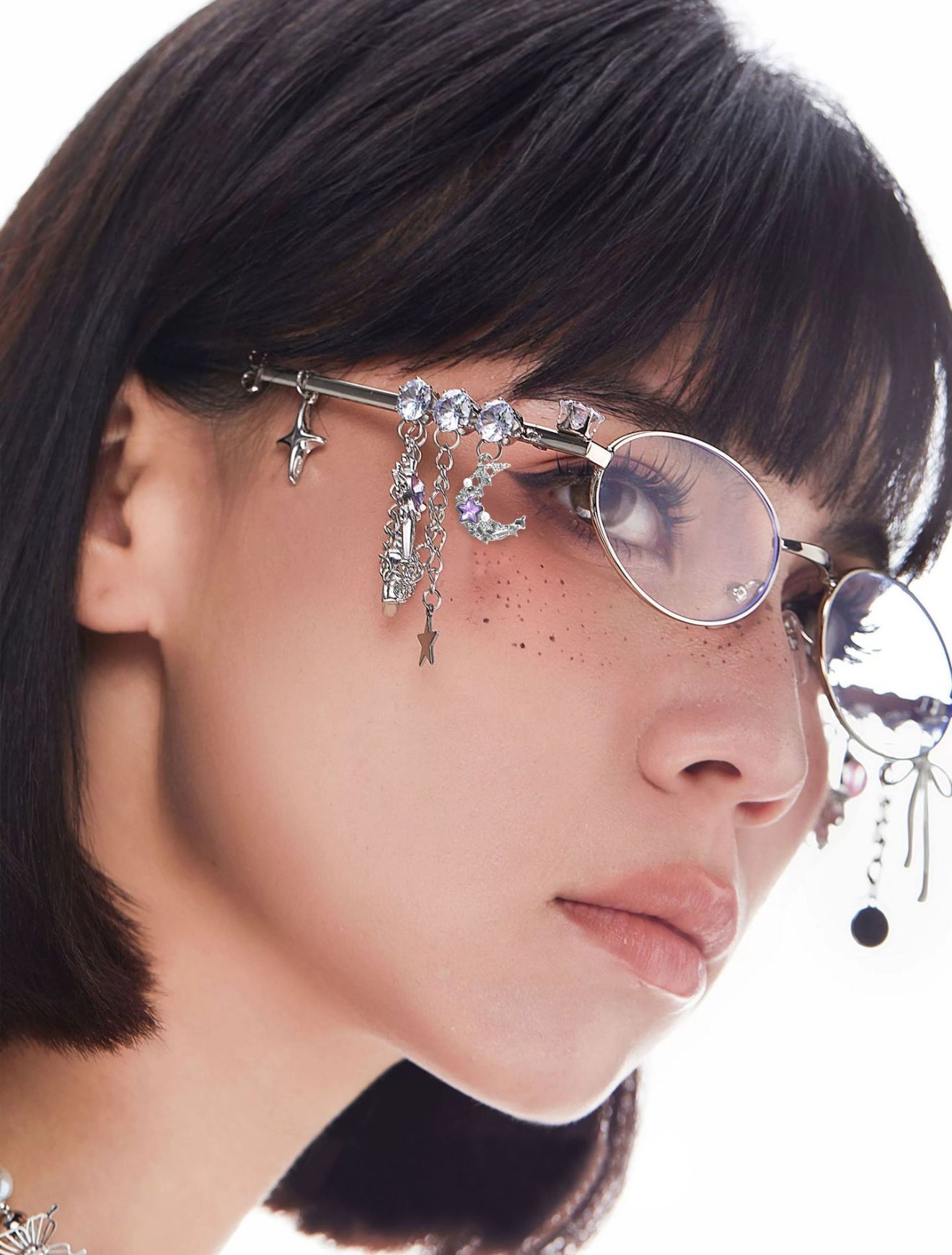FairyCore Flutter Clear |Y2K Novelty Streetwear Star Butterfly Pc Oval Frame Full
Frame Women's Sunglasses