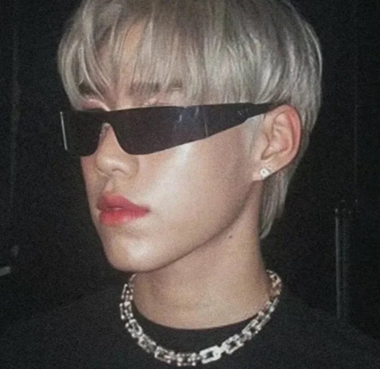 It’s a Wrap | Y2K Future Technology Sense Conjoined Sunglasses
Shaped Sunglasses